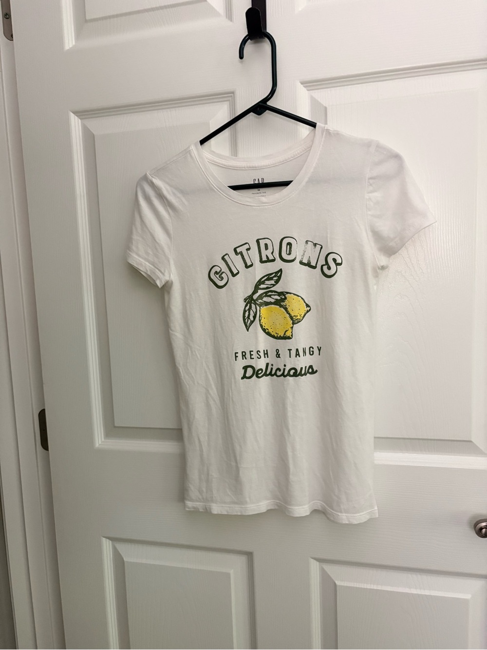 GAP Cream Favorite Tee with Subtle Logo